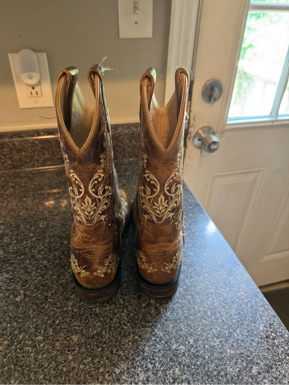 Old West Brown Leather Kids Western Boots with Cream Embroidery Size 5.0 D